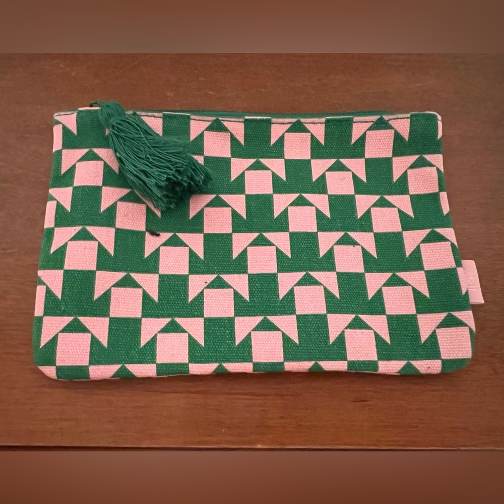 Ipsy August 2023 Bag